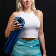 Personal Trainerin, hilft Schüler:innen beim Abnehmen, Body shaping und Fitnesstraining ohne großen Zeitaufwand